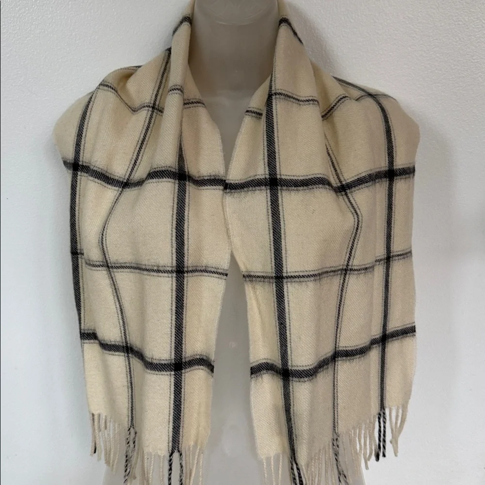 Stafford Lambswool Scarf - Cream and Black Plaid Pattern.